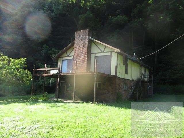 25.1 Acres of Land with Home for Sale in Bluefield, West Virginia