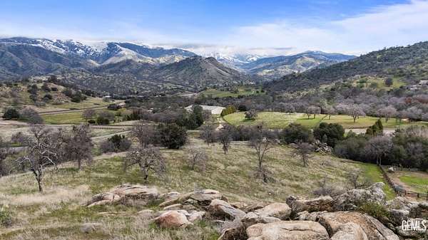 5 Acres of Residential Land for Sale in Keene, California