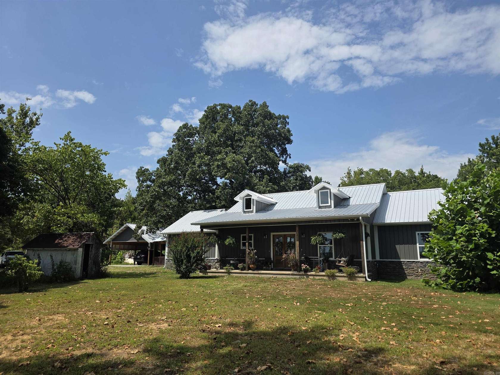 11 Acres of Land with Home for Sale in Mount Vernon, Arkansas