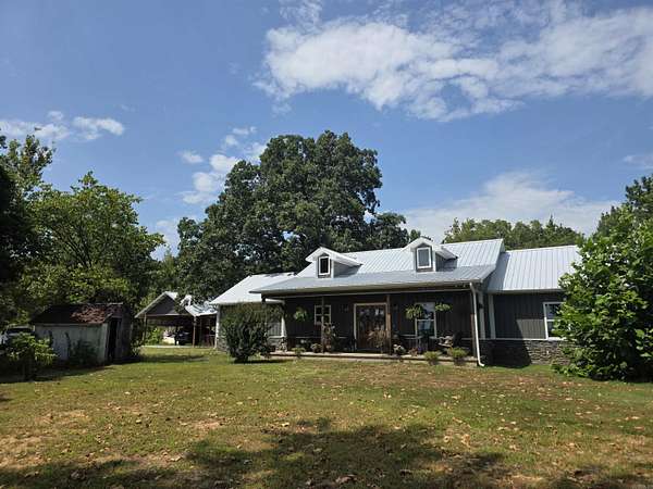 11 Acres of Land with Home for Sale in Mount Vernon, Arkansas