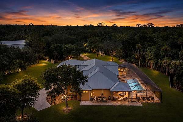 19.8 Acres of Land with Home for Sale in Davenport, Florida