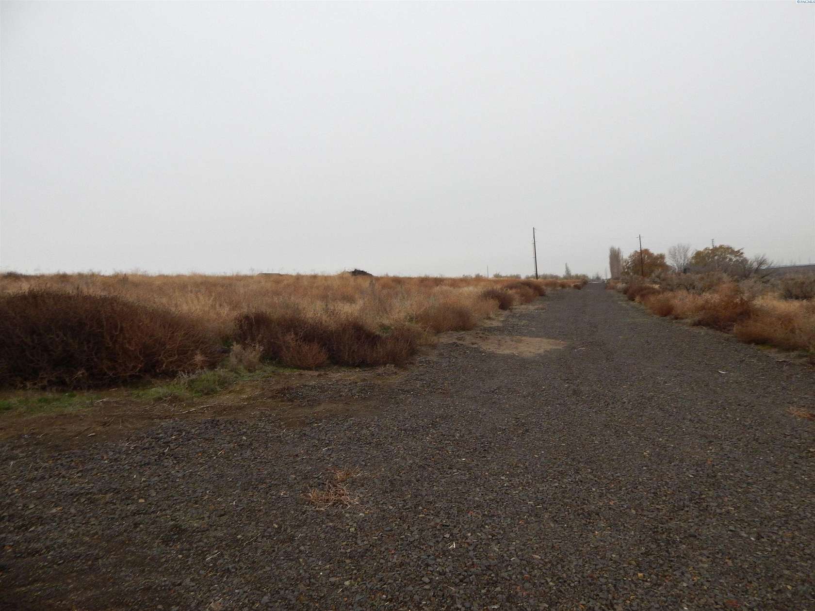 5 Acres of Residential Land for Sale in Eltopia, Washington