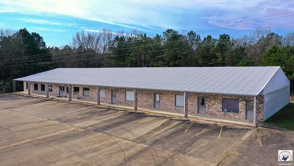 2 Acres of Improved Commercial Land for Sale in Queen City, Texas