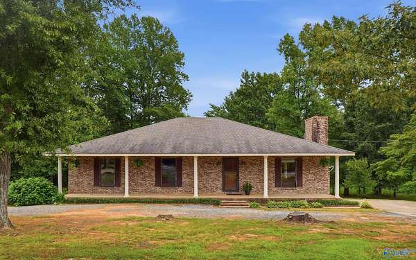 1.5 Acres of Land with Home for Sale in Hazel Green, Alabama