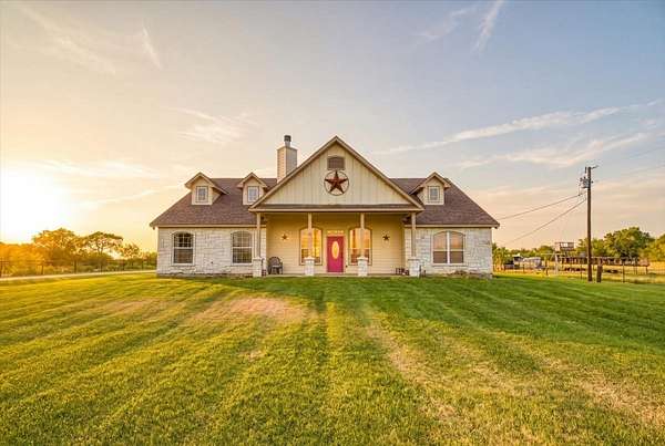 7.26 Acres of Land with Home for Sale in Coolidge, Texas