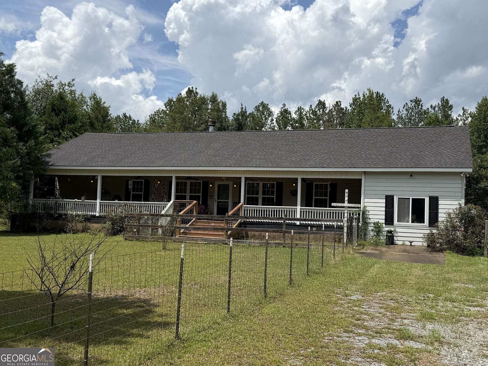 3 Acres of Land with Home for Sale in East Dublin, Georgia