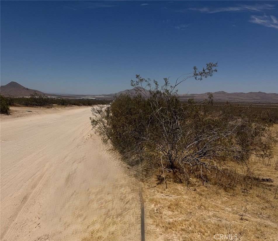 4.67 Acres of Residential Land for Sale in Apple Valley, California