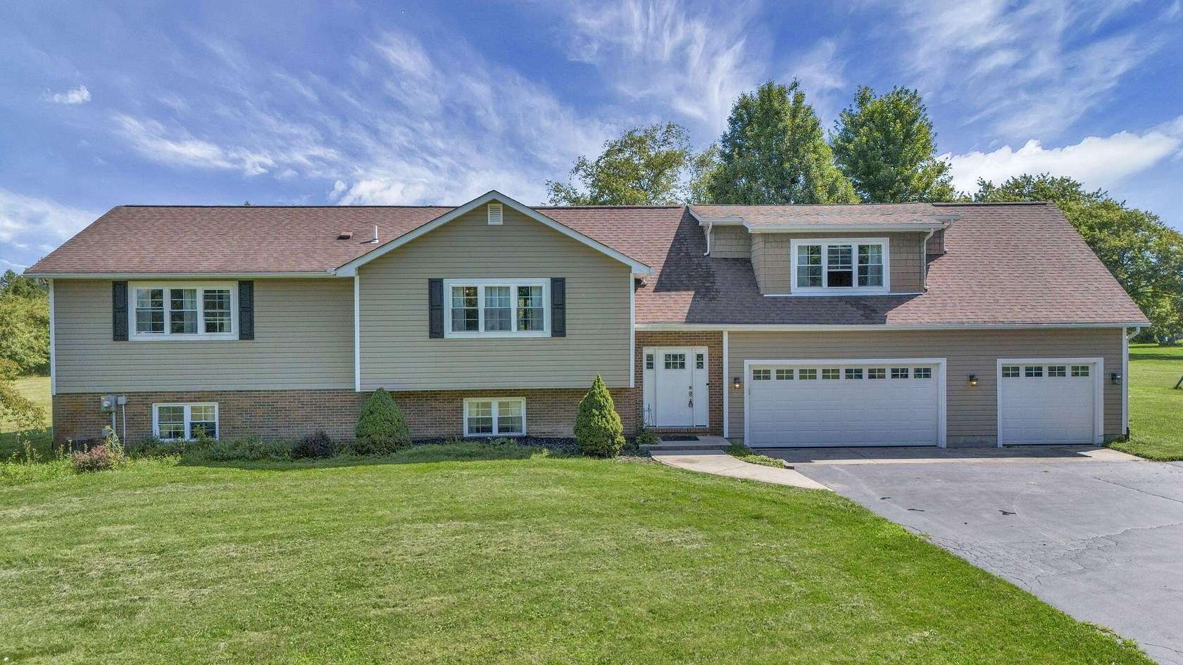 5 Acres of Land with Home for Sale in Plain City, Ohio