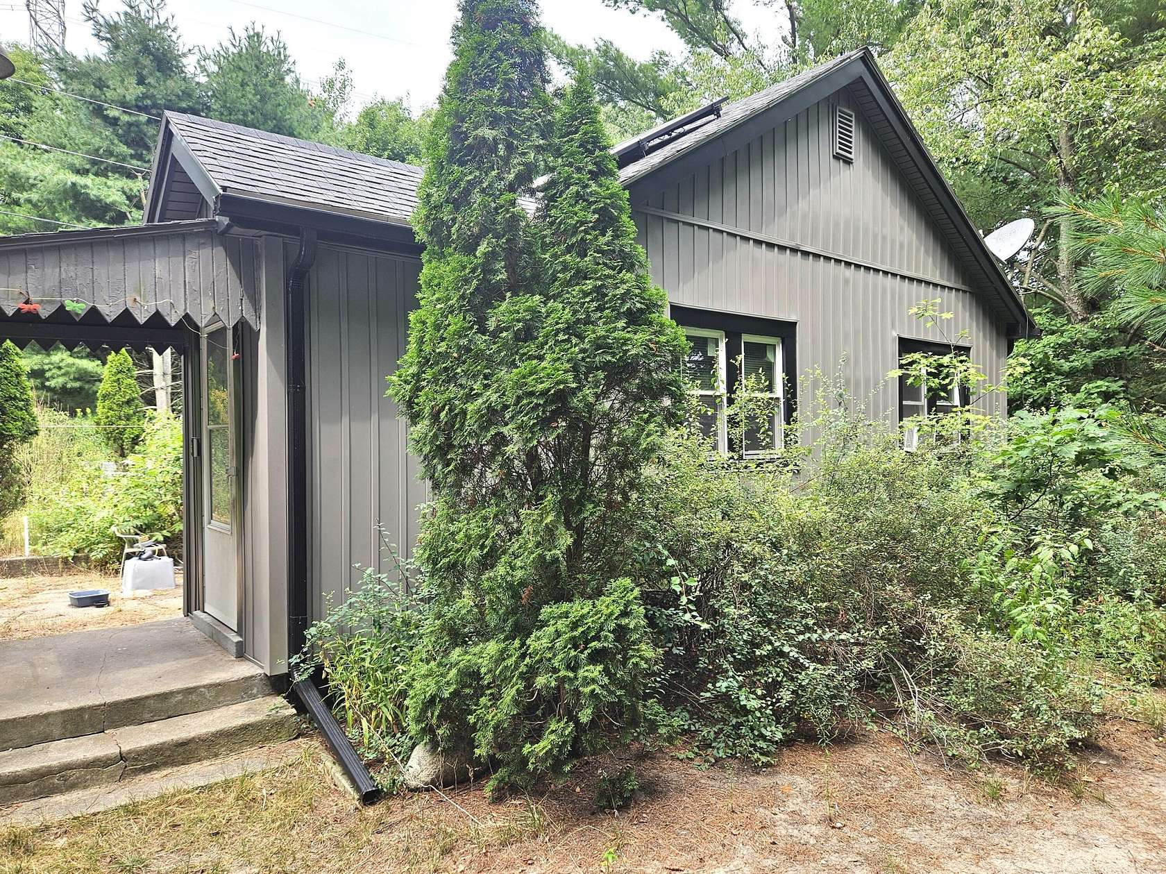 4 Acres of Land with Home for Sale in Covert, Michigan