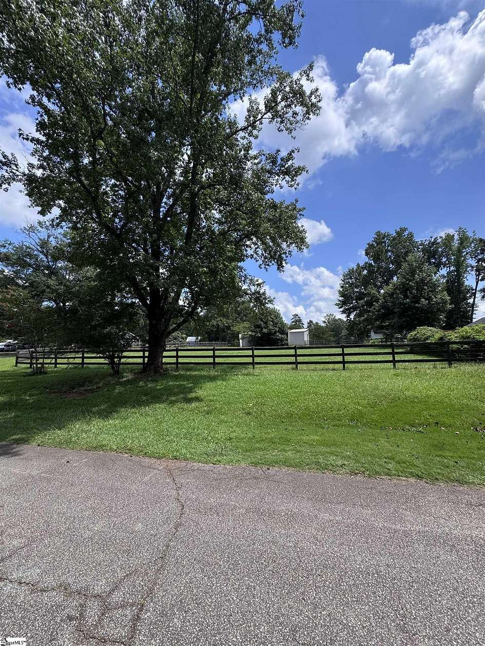 0.79 Acres of Residential Land for Sale in Inman, South Carolina
