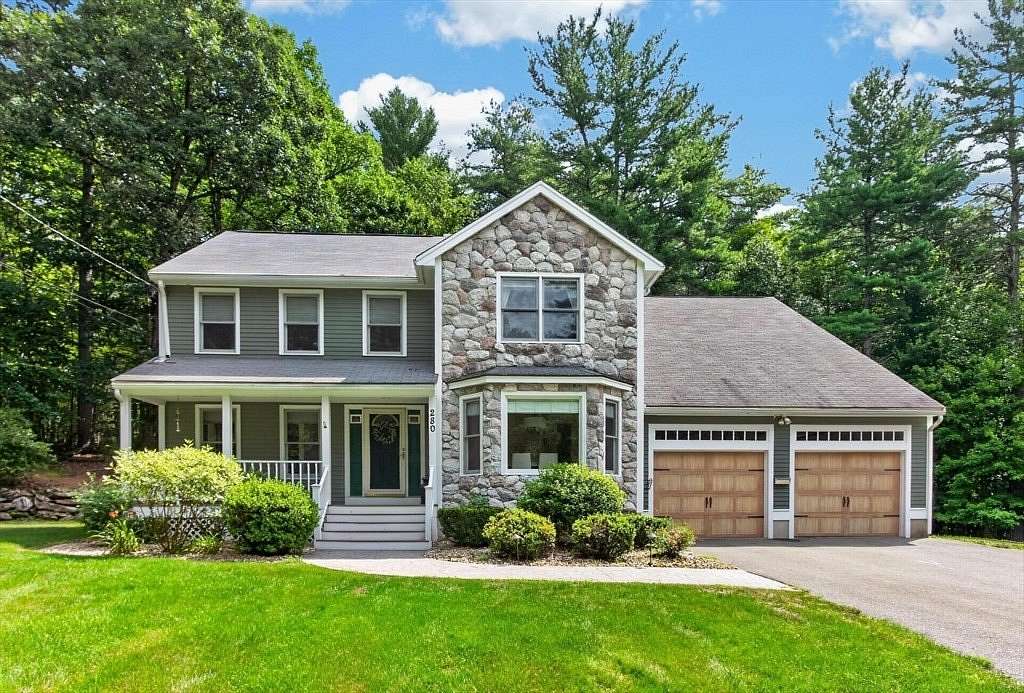 4.63 Acres of Land with Home for Sale in Dunstable, Massachusetts