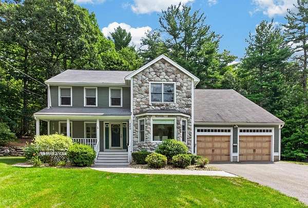 4.63 Acres of Land with Home for Sale in Dunstable, Massachusetts