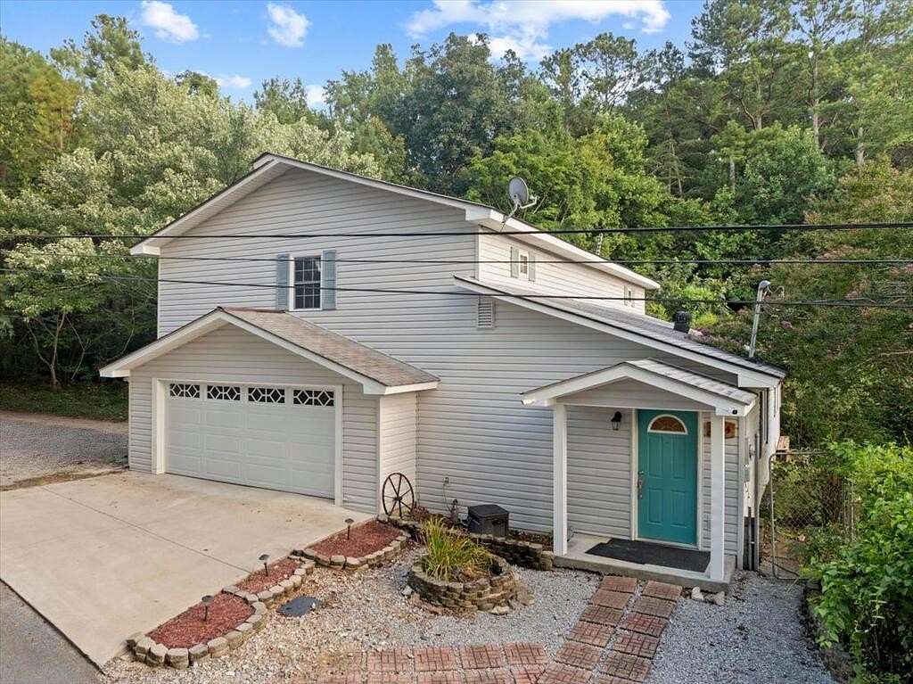 2.57 Acres of Land with Home for Sale in LaFayette, Georgia