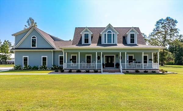 4 Acres of Land with Home for Sale in Ravenel, South Carolina
