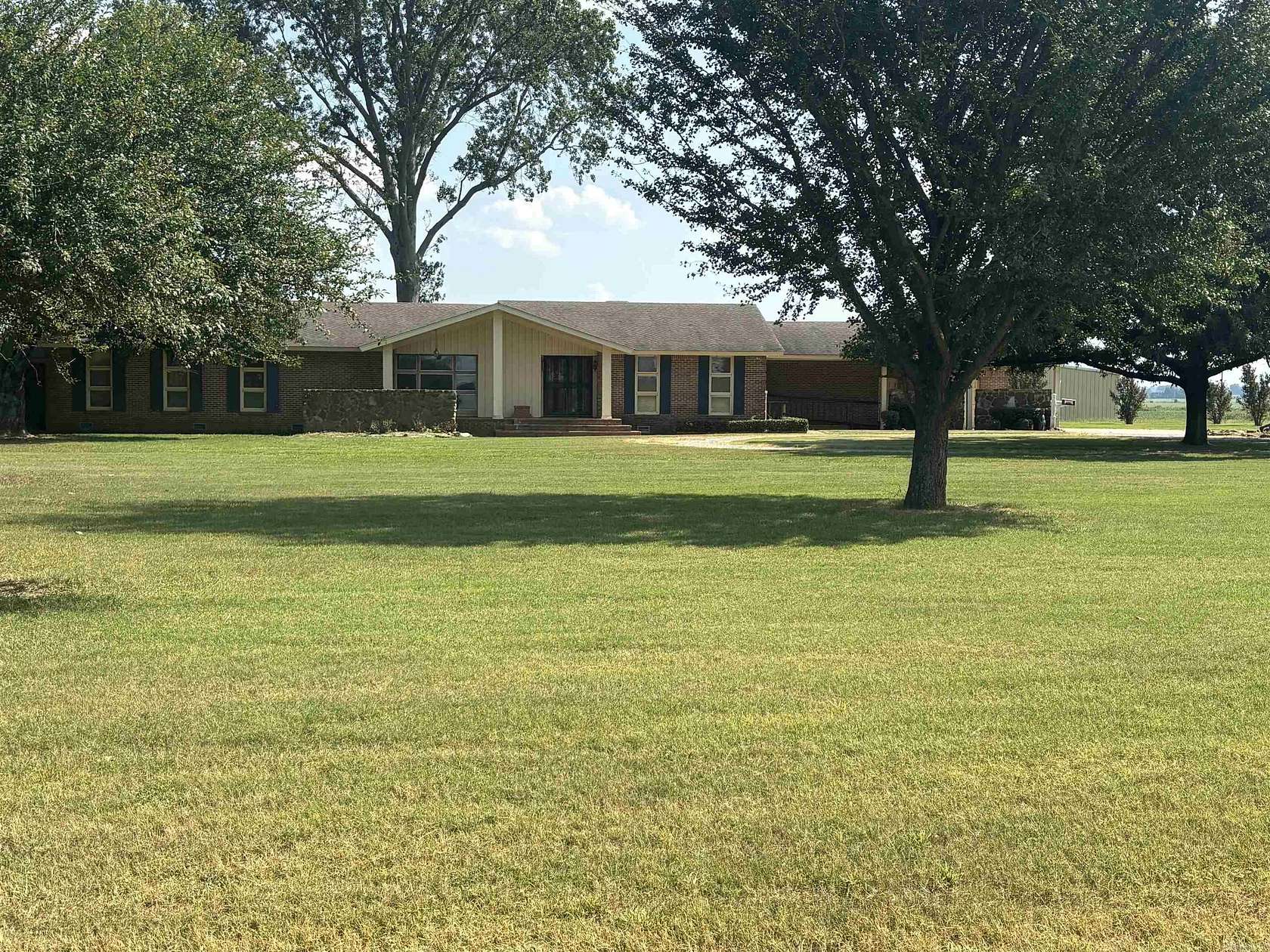 4.32 Acres of Land with Home for Sale in Marianna, Arkansas