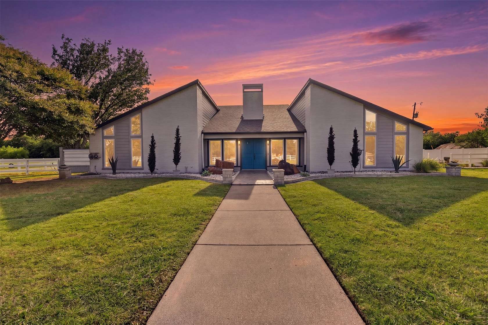 3.89 Acres of Land with Home for Sale in Fort Worth, Texas