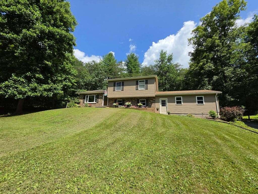 3 Acres of Land with Home for Sale in Mapleton, Pennsylvania