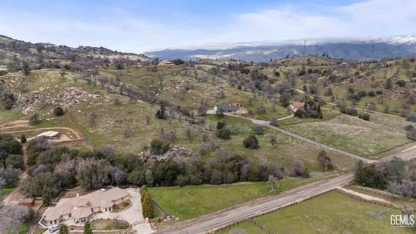 4.59 Acres of Residential Land for Sale in Keene, California