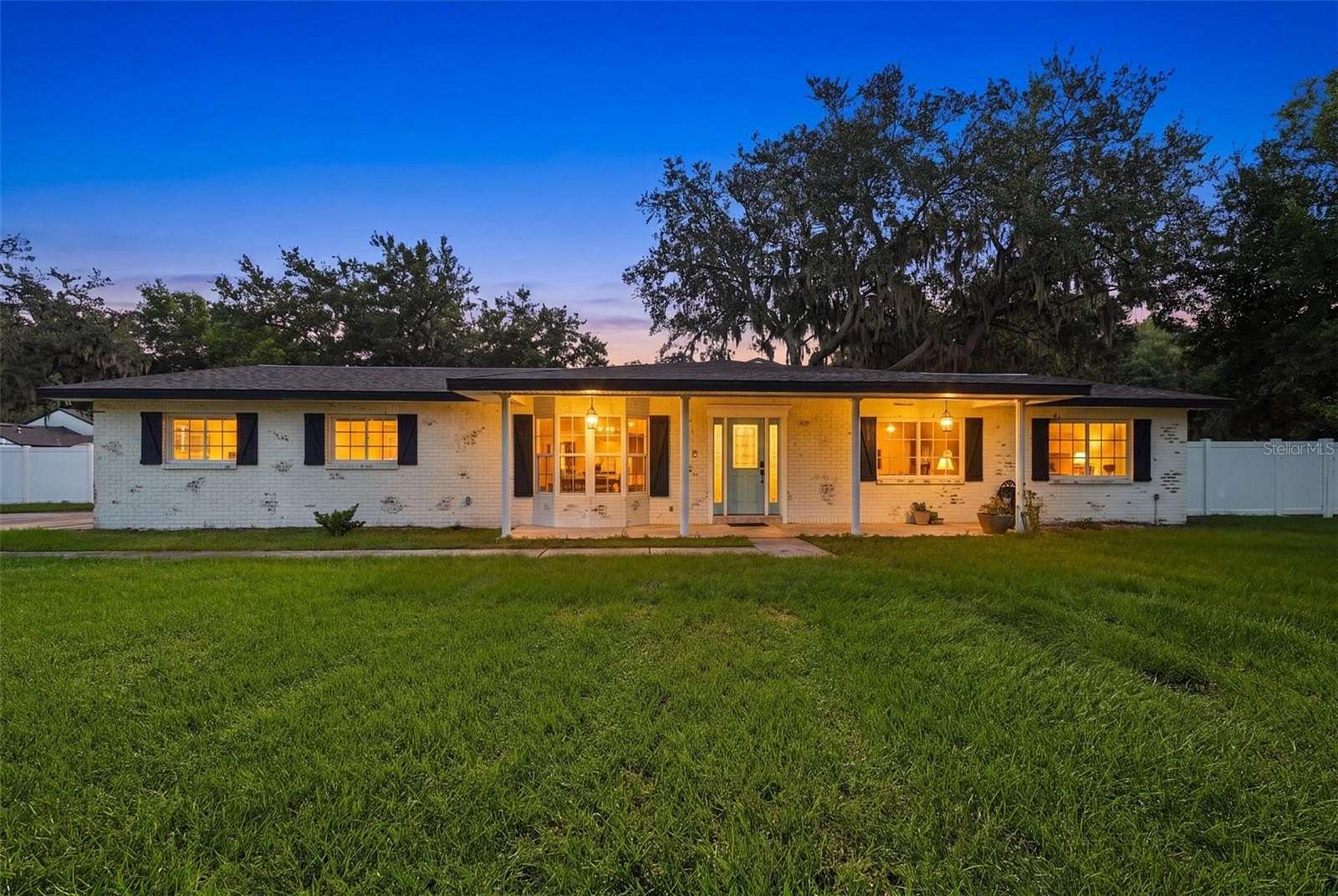 1.5 Acres of Land with Home for Sale in Dover, Florida