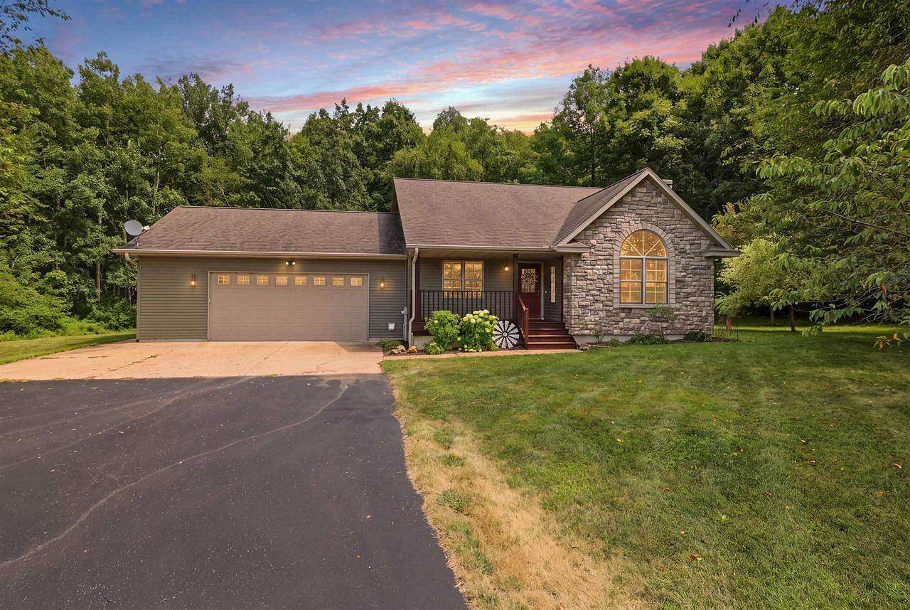 2.54 Acres of Land with Home for Sale in Mosinee, Wisconsin
