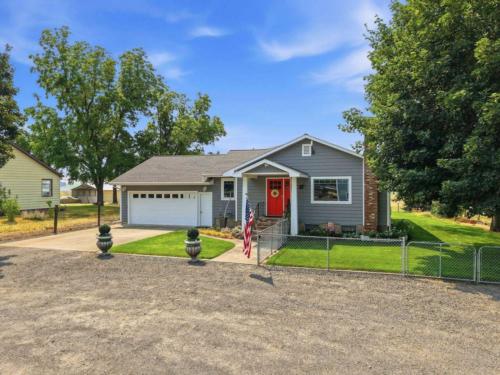 5 Acres of Land with Home for Sale in St. John, Washington