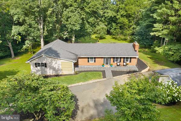 1.6 Acres of Land with Home for Sale in Warrenton, Virginia