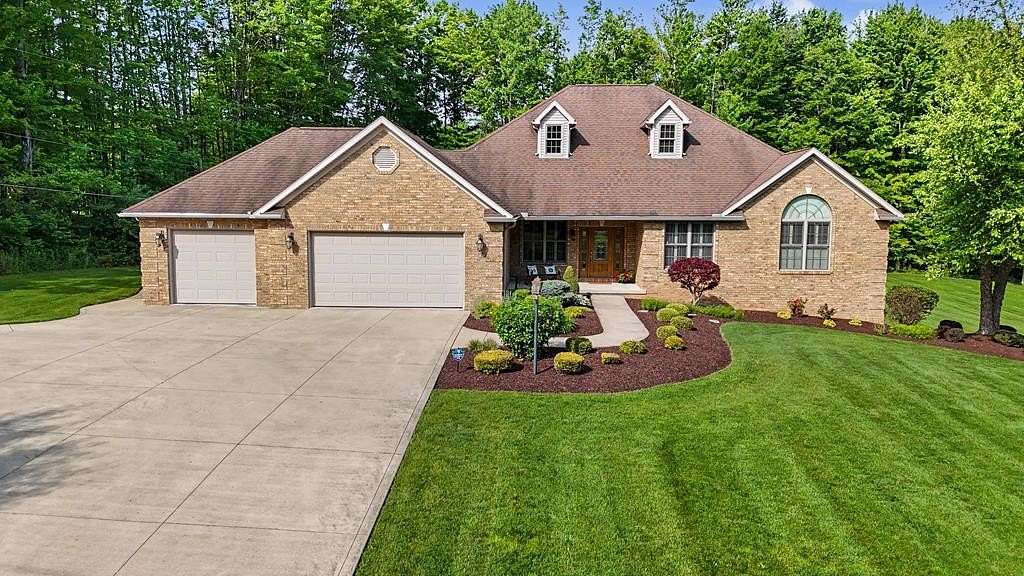 1.6 Acres of Land with Home for Sale in Mansfield, Ohio