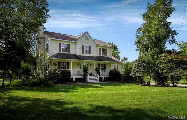 2.1 Acres of Land with Home for Sale in Gardiner, New York