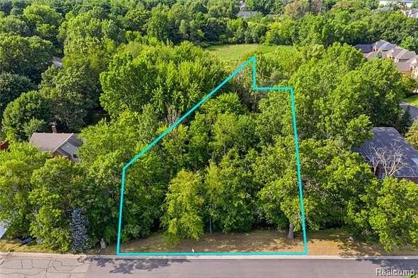 0.3 Acres of Residential Land for Sale in Walled Lake, Michigan