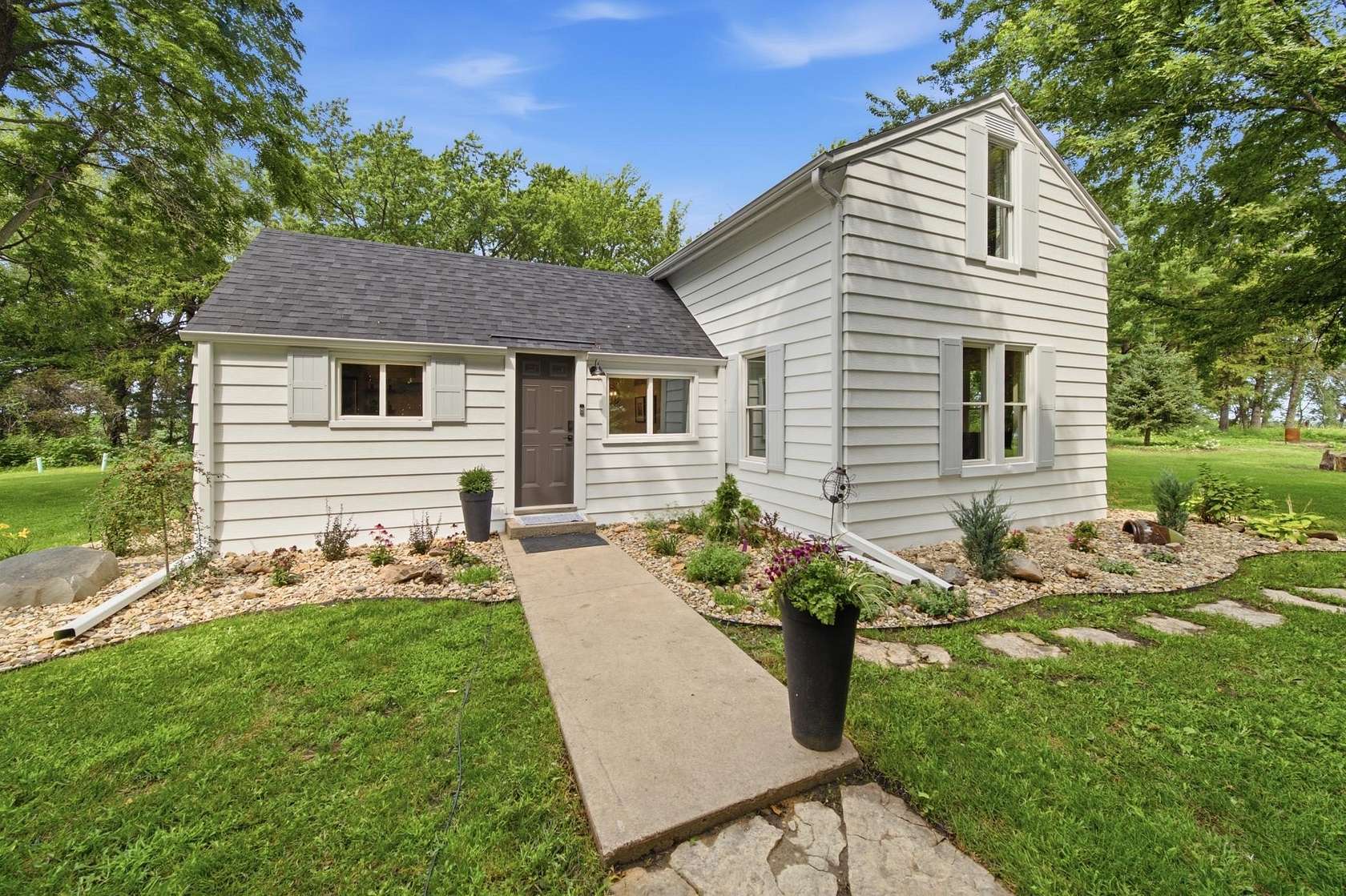 5 Acres of Land with Home for Sale in Hayfield, Minnesota