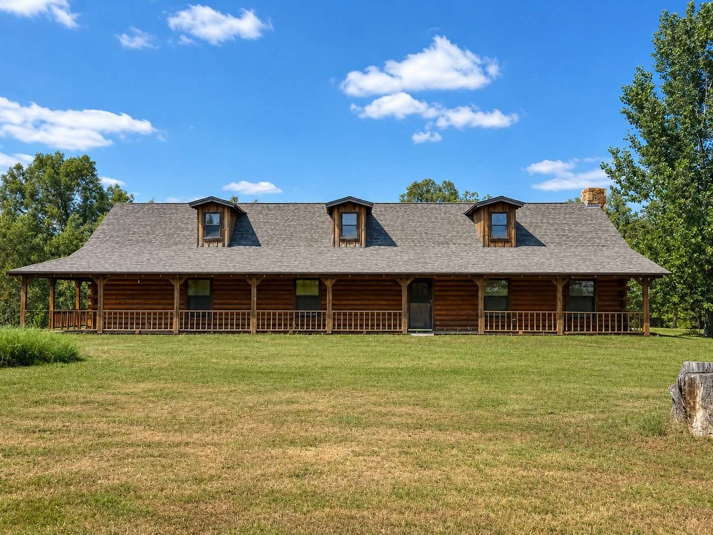4.52 Acres of Land with Home for Sale in Arthur City, Texas