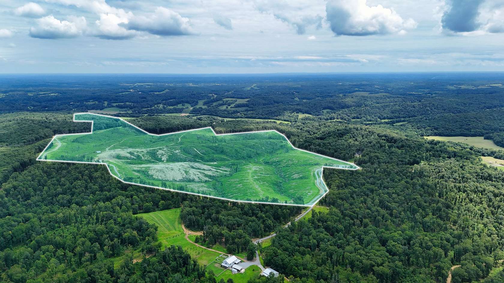 318 Acres of Recreational & Residential Land for Sale in Vanleer, Tennessee
