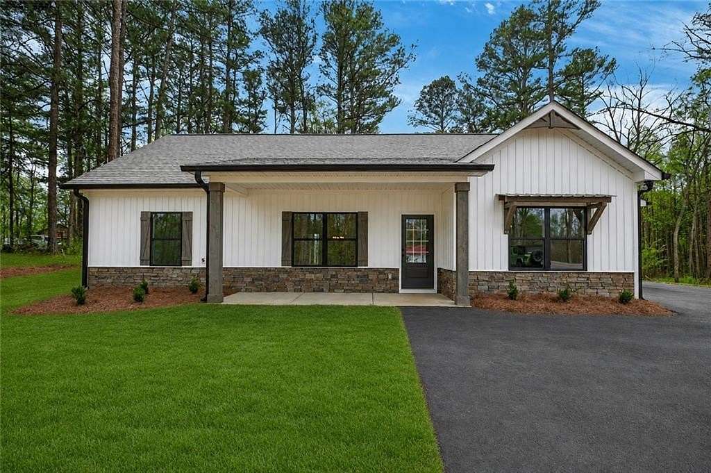 3.18 Acres of Land with Home for Sale in Rockmart, Georgia