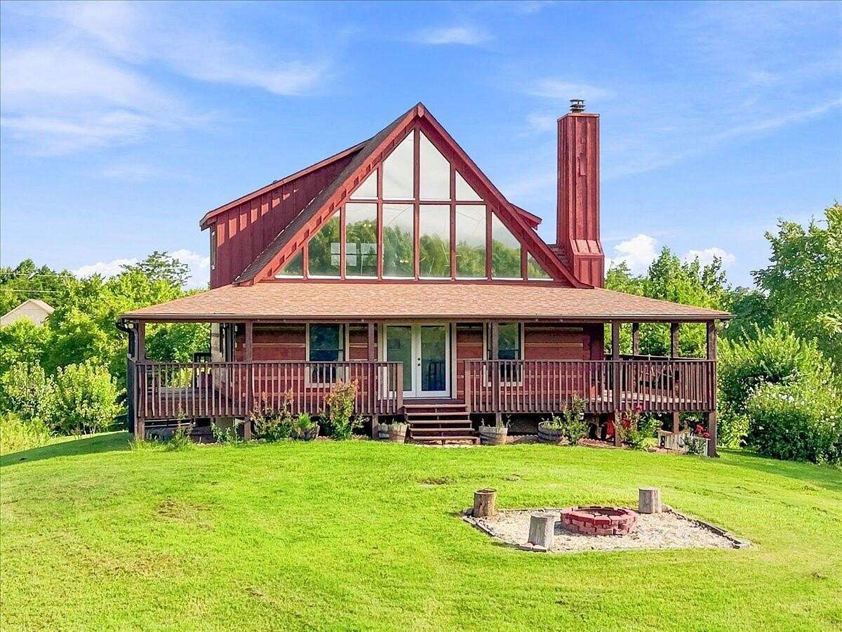 5.28 Acres of Land with Home for Sale in Dandridge, Tennessee