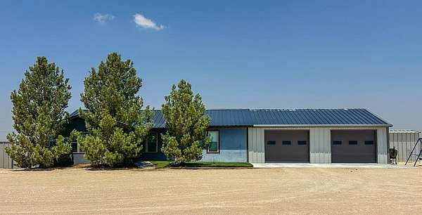 9.83 Acres of Land with Home for Sale in Seminole, Texas