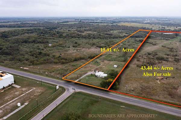 16 Acres of Land with Home for Sale in Southmayd, Texas