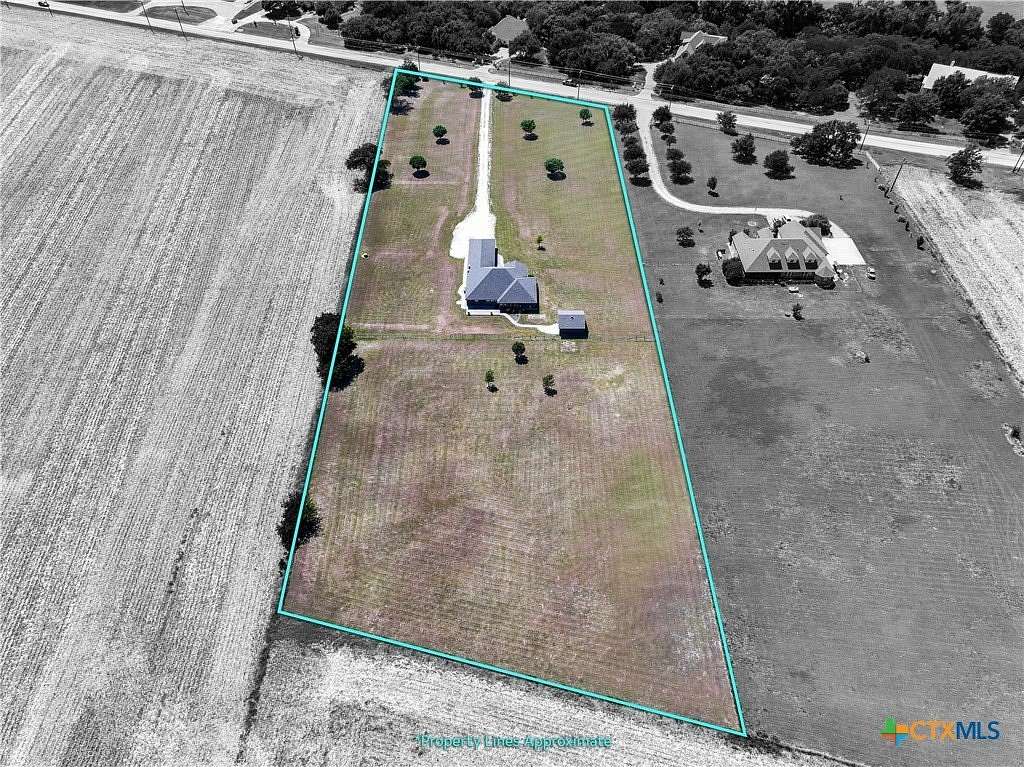 4.5 Acres of Land with Home for Sale in Temple, Texas