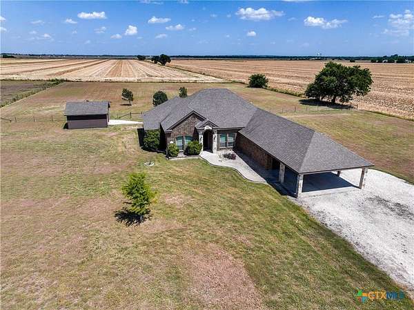 4.5 Acres of Land with Home for Sale in Temple, Texas