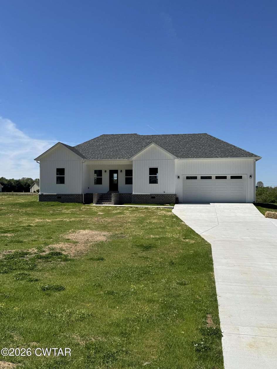 1.35 Acres of Land with Home for Sale in Dyersburg, Tennessee