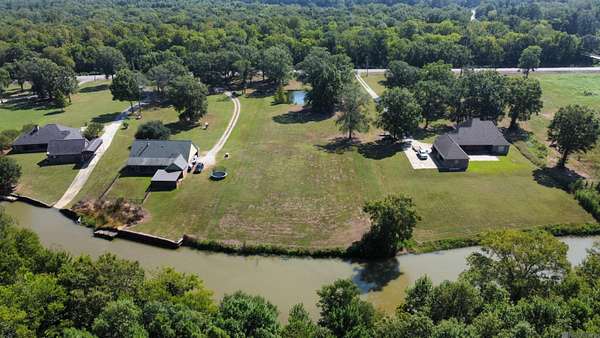 2.43 Acres of Residential Land for Sale in Port Allen, Louisiana