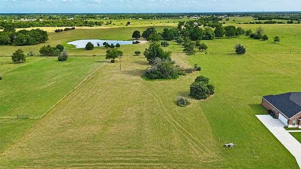 2.23 Acres of Residential Land for Sale in Wills Point, Texas