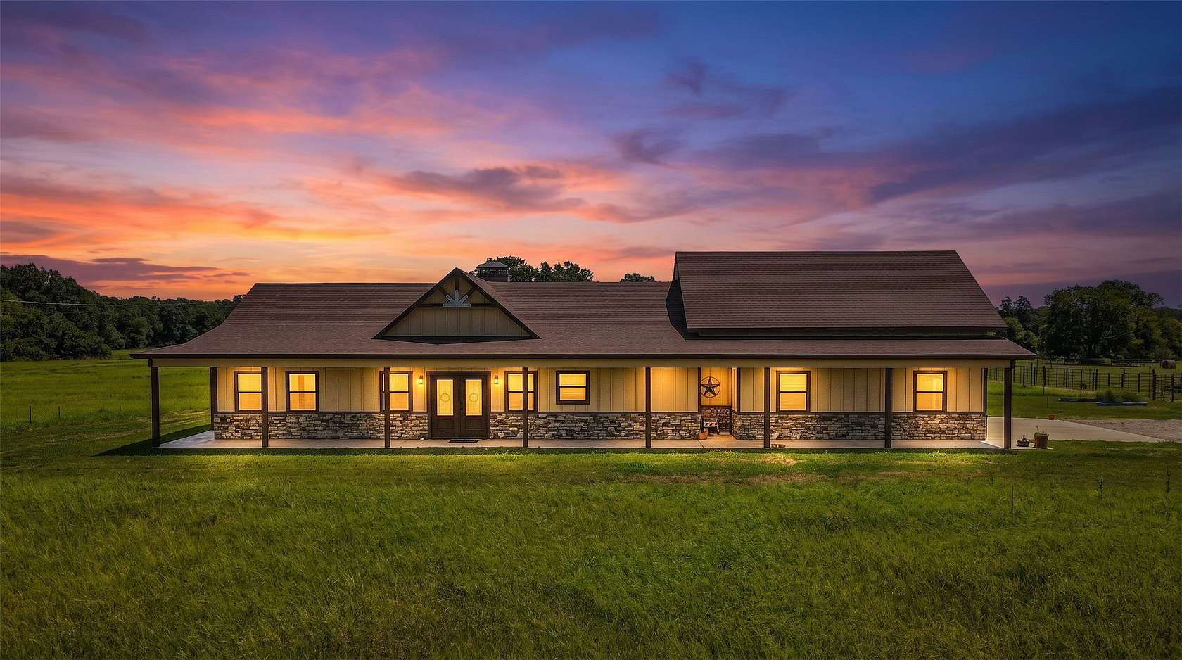 35.8 Acres of Land with Home for Sale in Alba, Texas