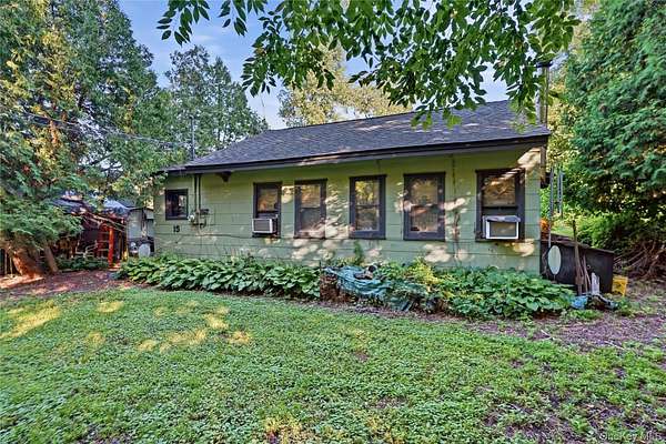 1 Acre of Land with Home for Sale in Cortlandt Manor, New York