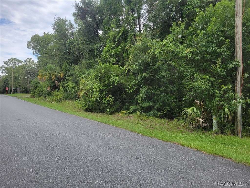 0.86 Acres of Residential Land for Sale in Crystal River, Florida