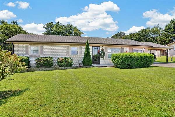 1.5 Acres of Land with Home for Sale in Greenville, Kentucky