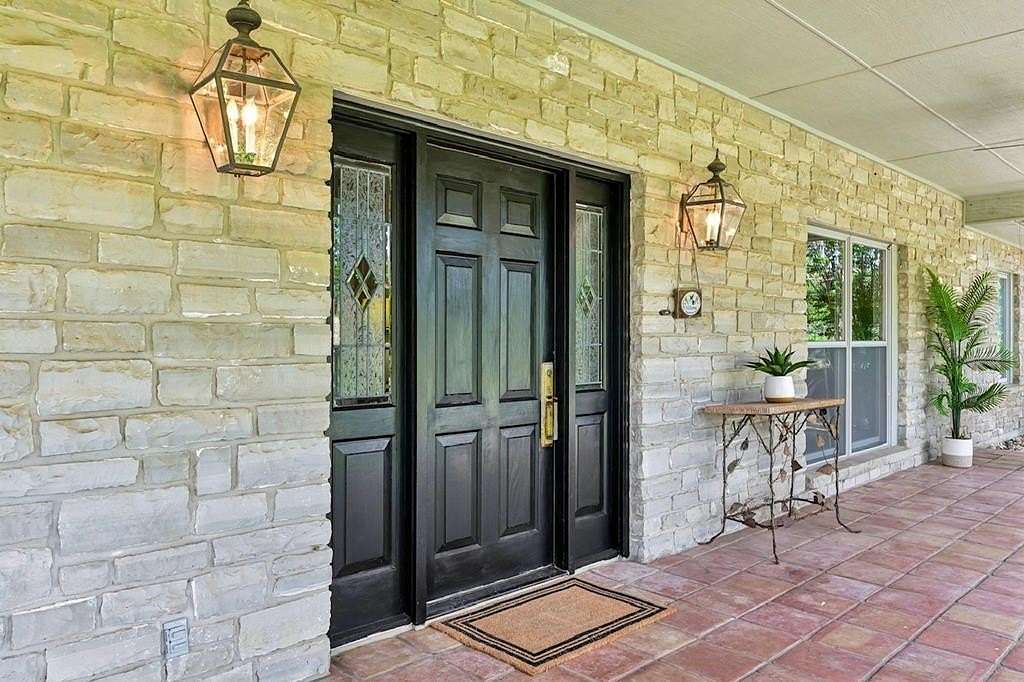 8.5 Acres of Land with Home for Sale in Kerrville, Texas