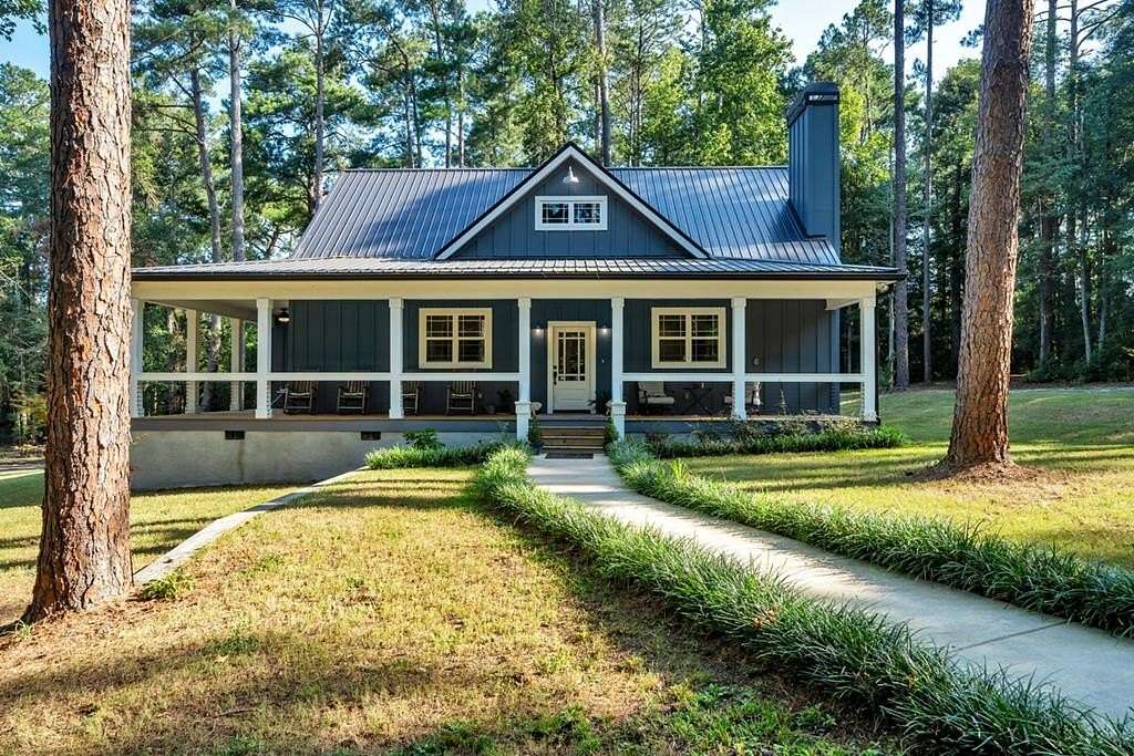 15 Acres of Recreational Land with Home for Sale in Vienna, Georgia
