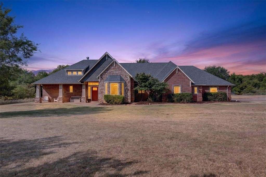 5 Acres of Land with Home for Sale in Piedmont, Oklahoma