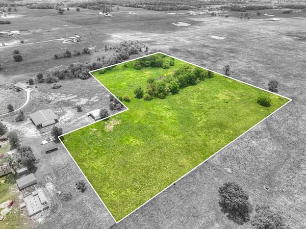 17 Acres of Land for Sale in Carthage, Missouri