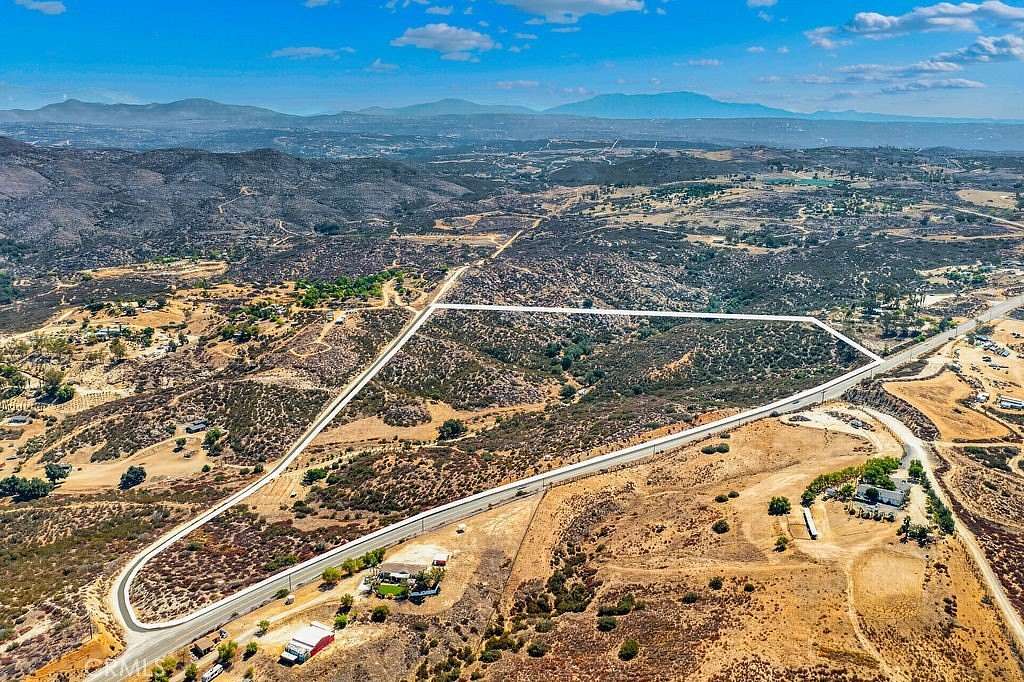 37 Acres of Agricultural & Residential Land for Sale in Hemet, California